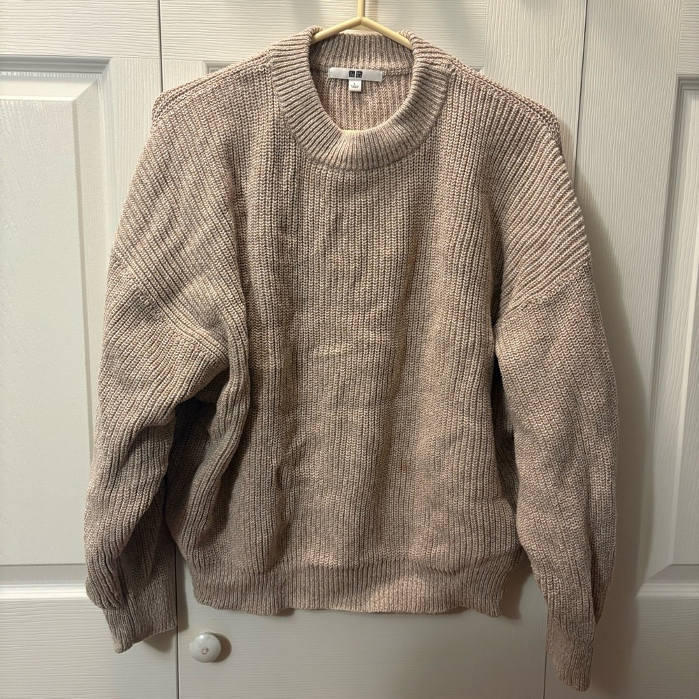 Uniqlo sweater